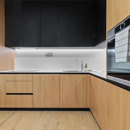 Lam Danubius - Free Parking - Balcony - Ac