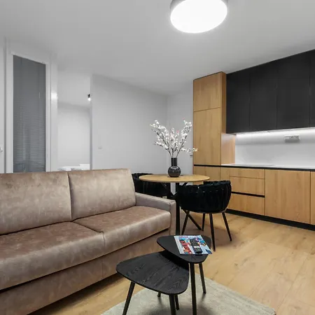 Lam Danubius - Free Parking - Balcony - Ac